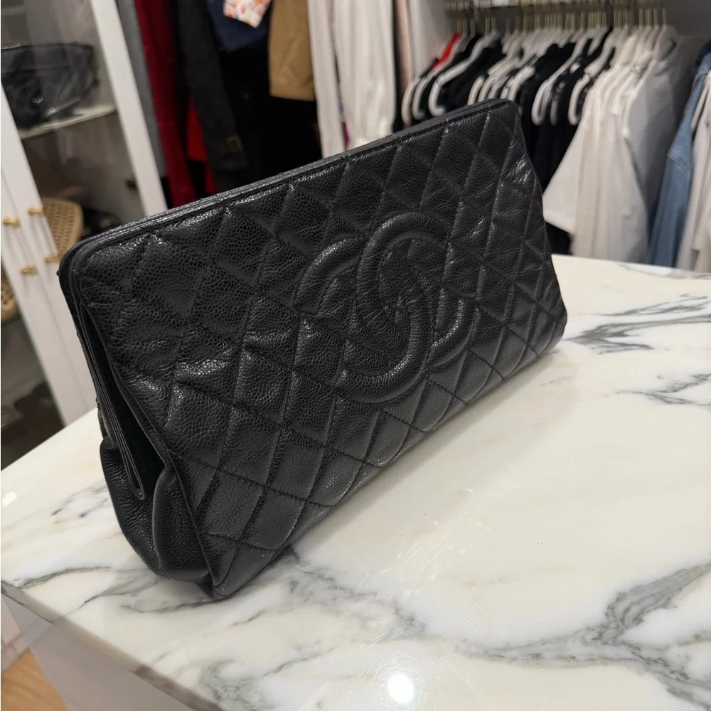 Chanel Black Leather Timeless Clutch - Magnetic closure - Picture 4 of 7